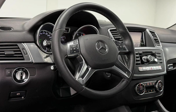 Mercedes-Benz M-Klasse - Afbeelding 7 van 26