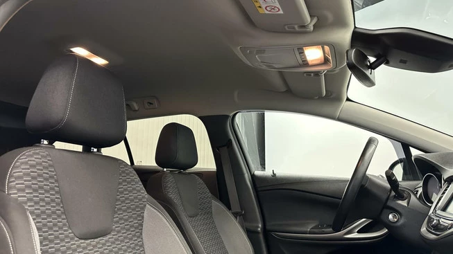 Opel Astra - Afbeelding 14 van 30