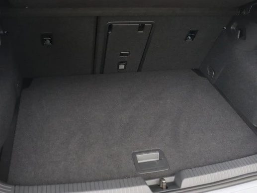 Volkswagen Golf - Afbeelding 17 van 30