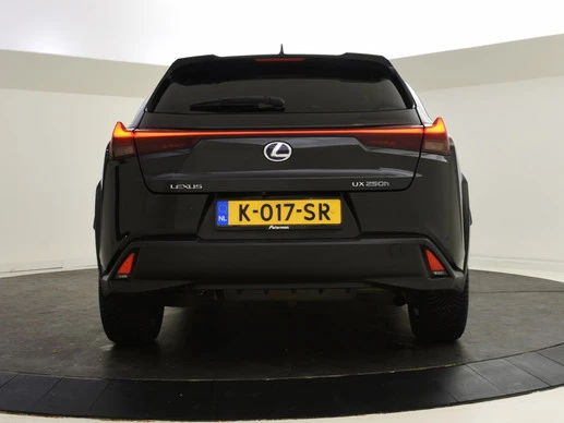 Lexus UX - Afbeelding 8 van 30