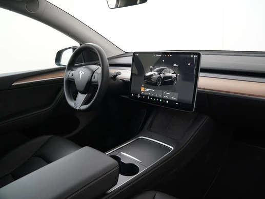 Tesla Model Y - Afbeelding 2 van 30
