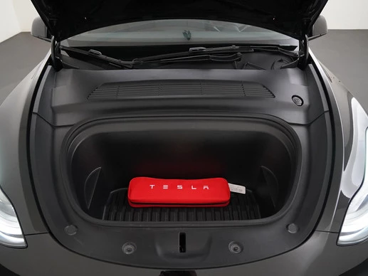 Tesla Model Y - Afbeelding 29 van 30