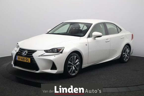 Lexus IS - Afbeelding 1 van 28