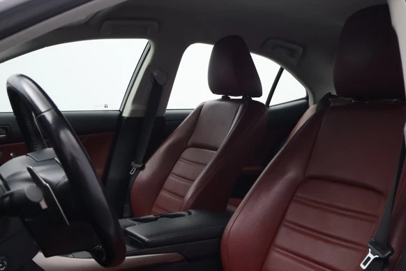 Lexus IS - Afbeelding 12 van 28