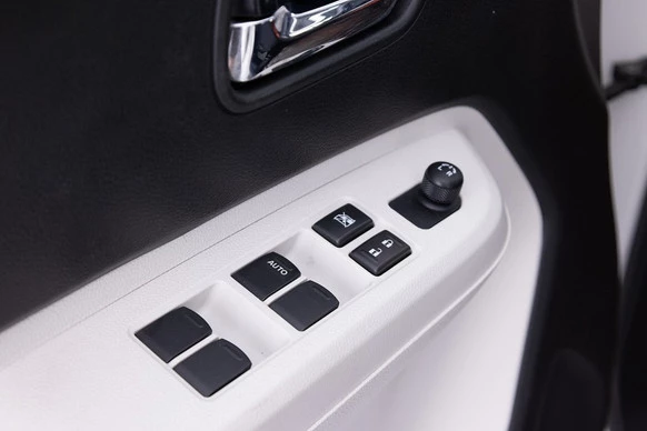 Suzuki Ignis - Afbeelding 8 van 30