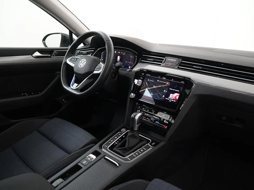 Volkswagen Passat - Afbeelding 2 van 30