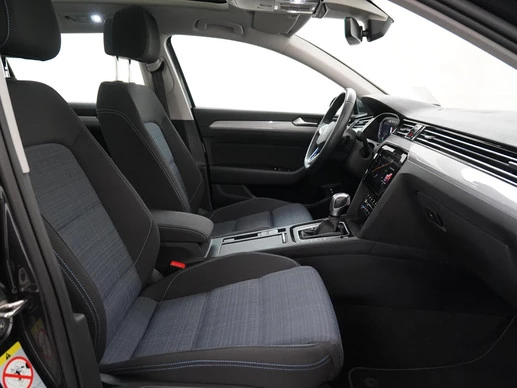Volkswagen Passat - Afbeelding 3 van 30