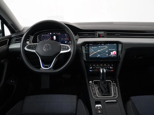 Volkswagen Passat - Afbeelding 6 van 30