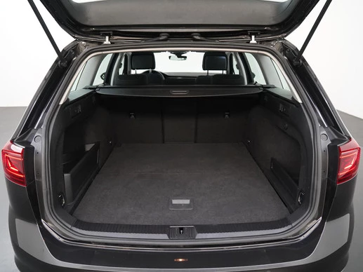 Volkswagen Passat - Afbeelding 29 van 30