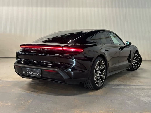 Porsche Taycan - Afbeelding 17 van 26