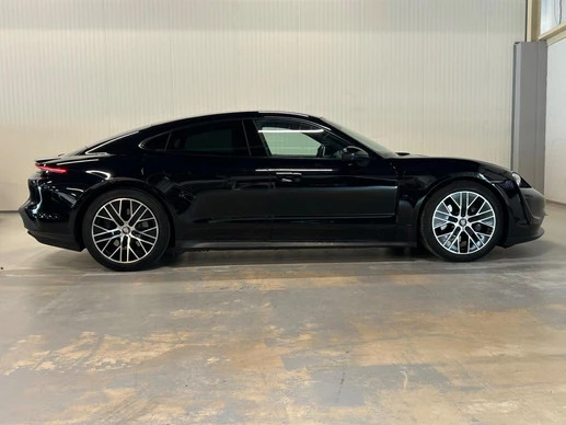 Porsche Taycan - Afbeelding 18 van 26