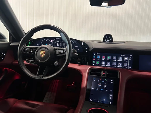 Porsche Taycan - Afbeelding 21 van 26