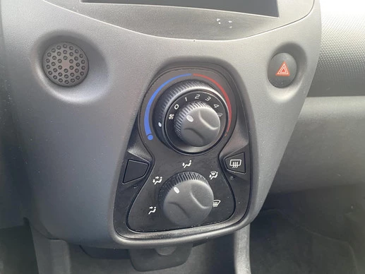 Toyota Aygo - Afbeelding 24 van 30