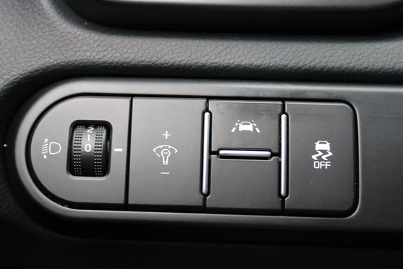 Kia Ceed - Afbeelding 27 van 30