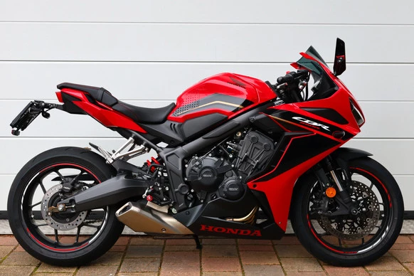 Honda CBR 650 - Afbeelding 1 van 25