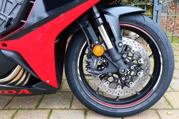 Honda CBR 650 - Afbeelding 14 van 25