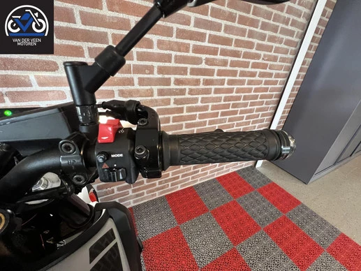 Yamaha MT 09 - Afbeelding 9 van 13