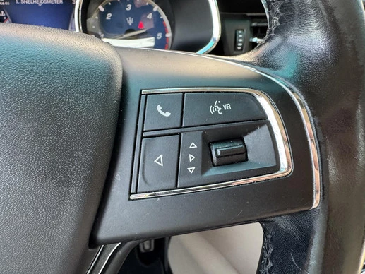 Maserati Quattroporte - Afbeelding 11 van 25