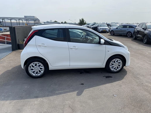 Toyota Aygo - Afbeelding 13 van 30