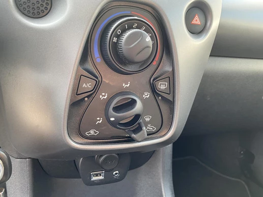 Toyota Aygo - Afbeelding 27 van 30