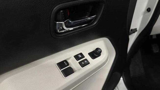 Suzuki Ignis - Afbeelding 18 van 30