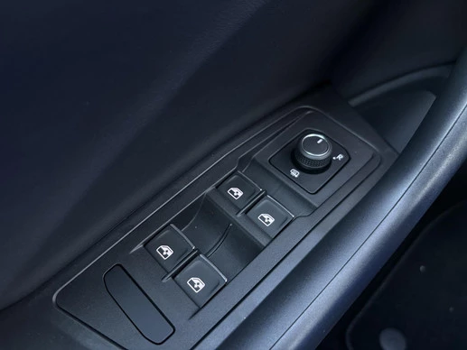 Volkswagen T-Roc - Afbeelding 14 van 30