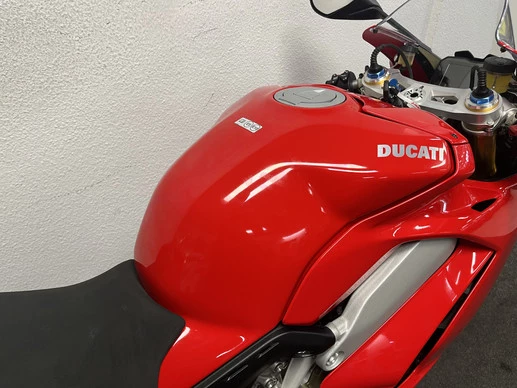 Ducati Panigale V4 - Afbeelding 8 van 22