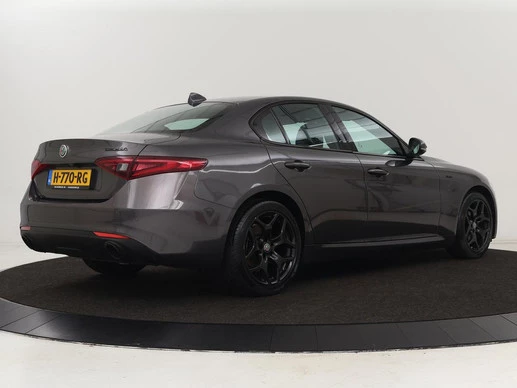 Alfa Romeo Giulia - Afbeelding 28 van 30