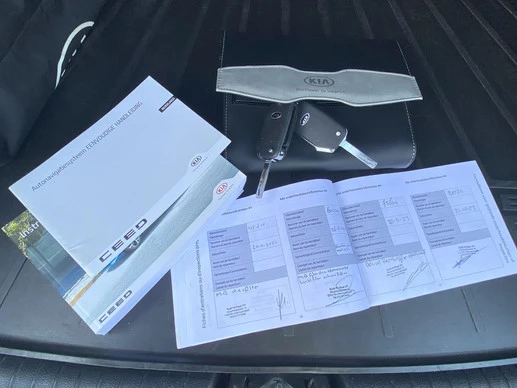 Kia Ceed - Afbeelding 23 van 26