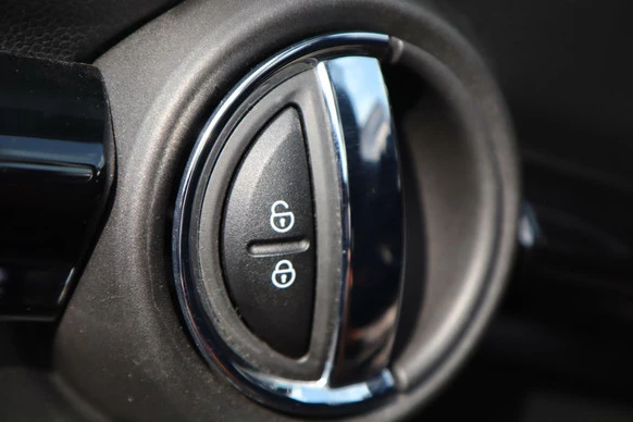 MINI Cooper Cabrio - Afbeelding 14 van 30