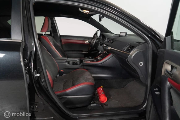 Lexus CT - Afbeelding 17 van 30