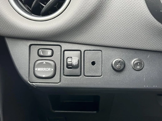Toyota Yaris - Afbeelding 25 van 30