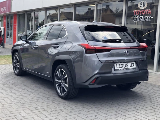 Lexus UX - Afbeelding 3 van 30