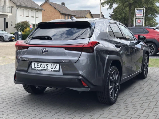 Lexus UX - Afbeelding 4 van 30