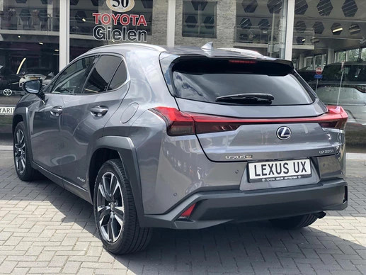 Lexus UX - Afbeelding 8 van 30