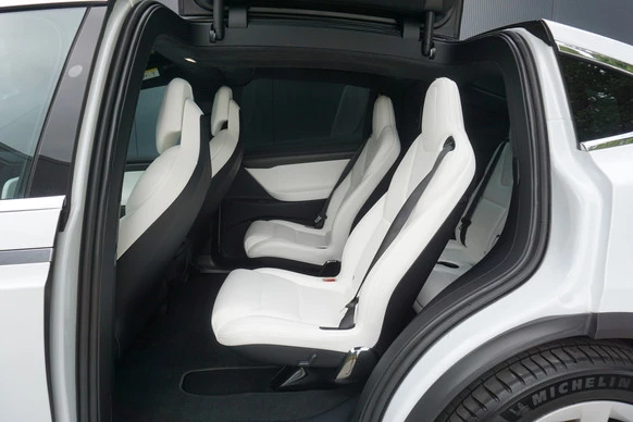 Tesla Model X - Afbeelding 23 van 27