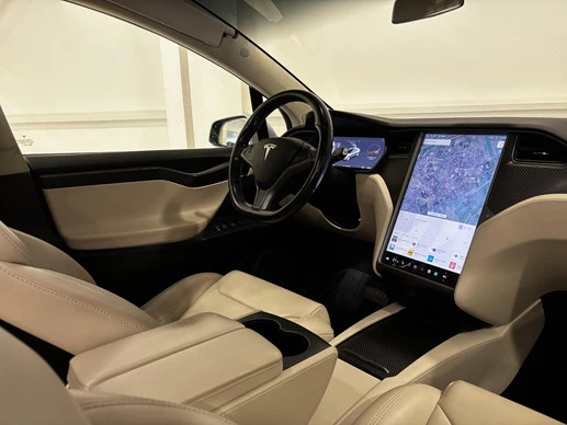 Tesla Model X - Afbeelding 15 van 30