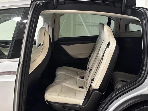 Tesla Model X - Afbeelding 16 van 30