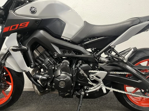 Yamaha MT 09 - Afbeelding 17 van 22