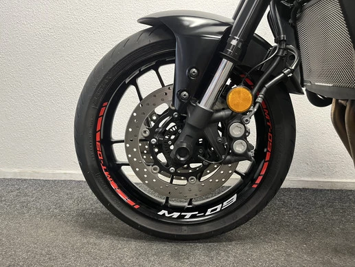 Yamaha MT 09 - Afbeelding 16 van 22