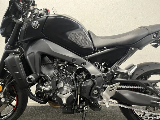 Yamaha MT 09 - Afbeelding 17 van 22