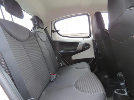 Peugeot 107 - Afbeelding 13 van 19