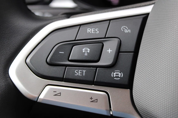 Volkswagen T-Roc - Afbeelding 12 van 21