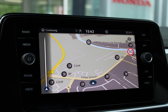 Volkswagen T-Roc - Afbeelding 13 van 21