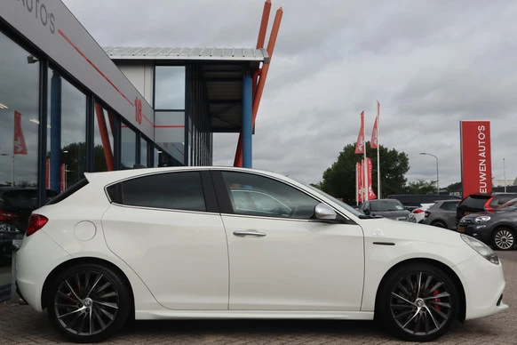 Alfa Romeo Giulietta - Afbeelding 27 van 30