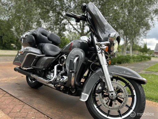 Harley-Davidson Electra Glide - Afbeelding 1 van 23