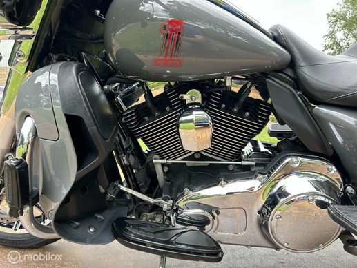 Harley-Davidson Electra Glide - Afbeelding 9 van 23
