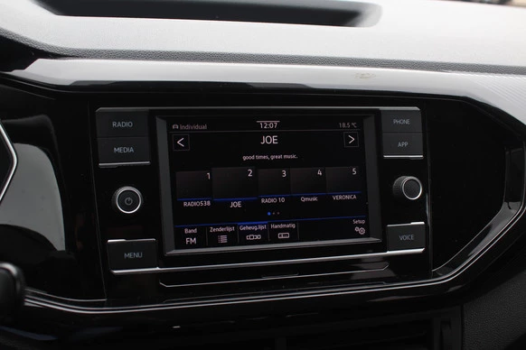 Volkswagen T-Cross - Afbeelding 21 van 30