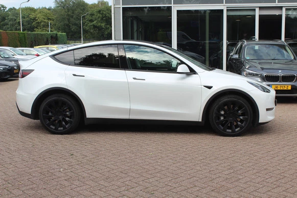 Tesla Model Y - Afbeelding 4 van 30