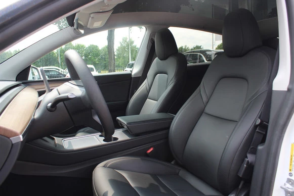 Tesla Model Y - Afbeelding 5 van 30